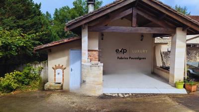 Maison - 280 m² - 9 pièces