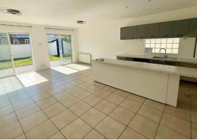 Maison - 127 m² - 6 pièces