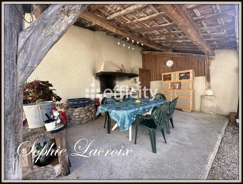 Maison - 212 m² - 6 pièces