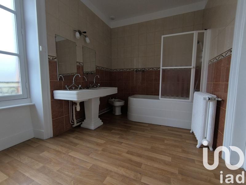 Maison - 152 m² - 7 pièces