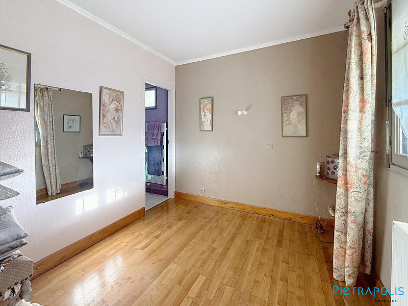 Maison - 95 m² - 6 pièces