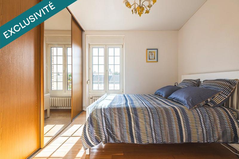 Maison - 267 m² - 10 pièces