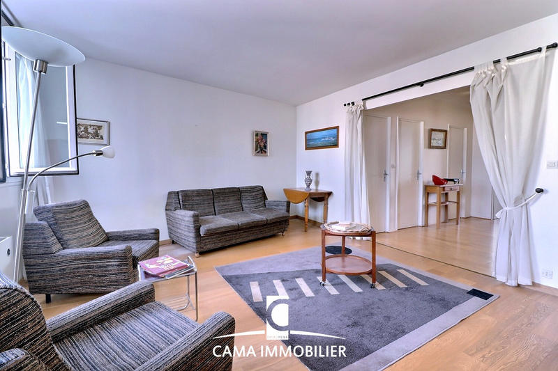 Appartement - 95 m² - 5 pièces