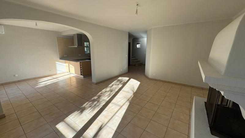 Maison - 95 m² - 4 pièces