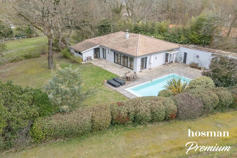 Maison - 180 m² - 6 pièces