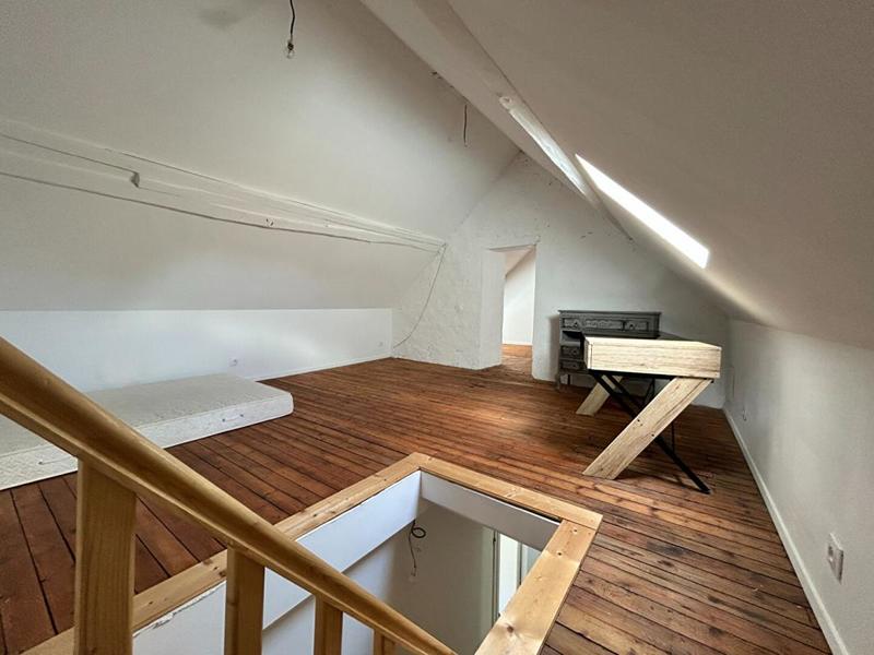 Maison - 143 m² - 8 pièces