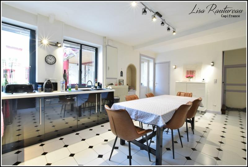 Maison bourgeoise - 360 m² - 10 pièces