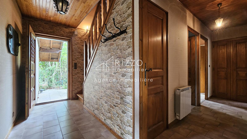 Maison - 170 m² - 6 pièces