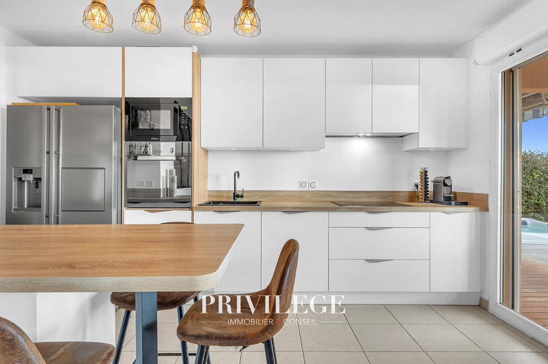 Appartement - 77 m² - 4 pièces