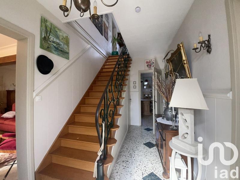 Maison - 180 m² - 11 pièces