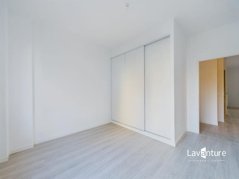 Appartement - 100 m² - 5 pièces