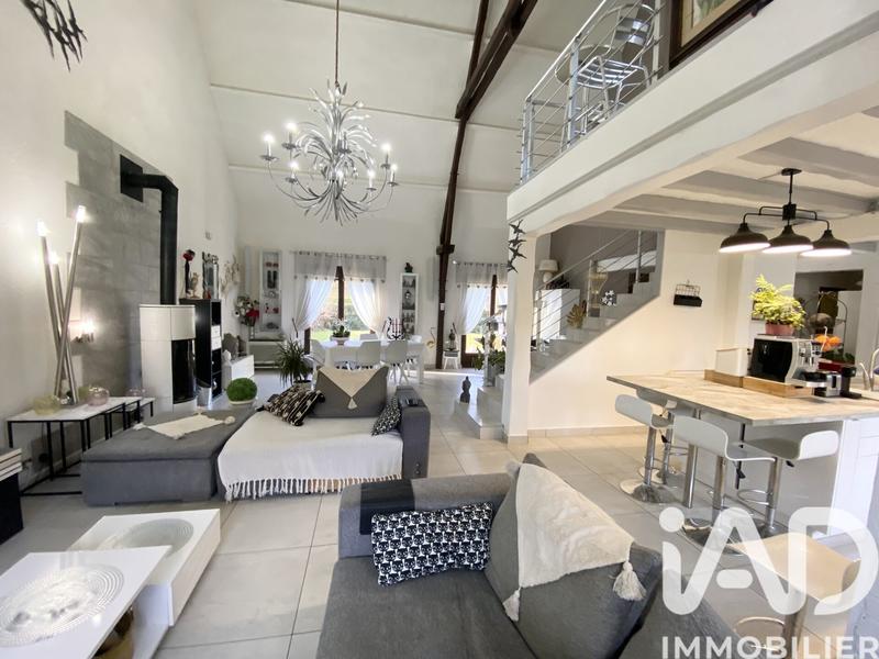 Maison - 178 m² - 7 pièces