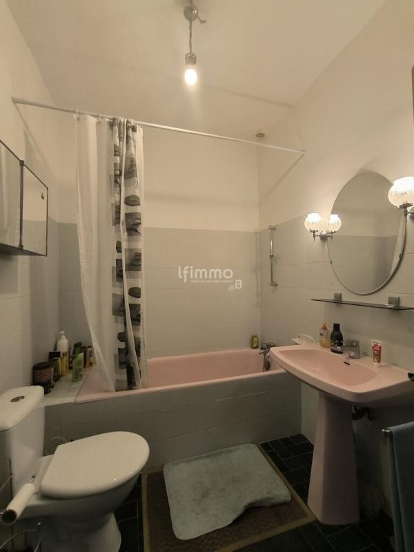 Maison - 260 m² - 9 pièces