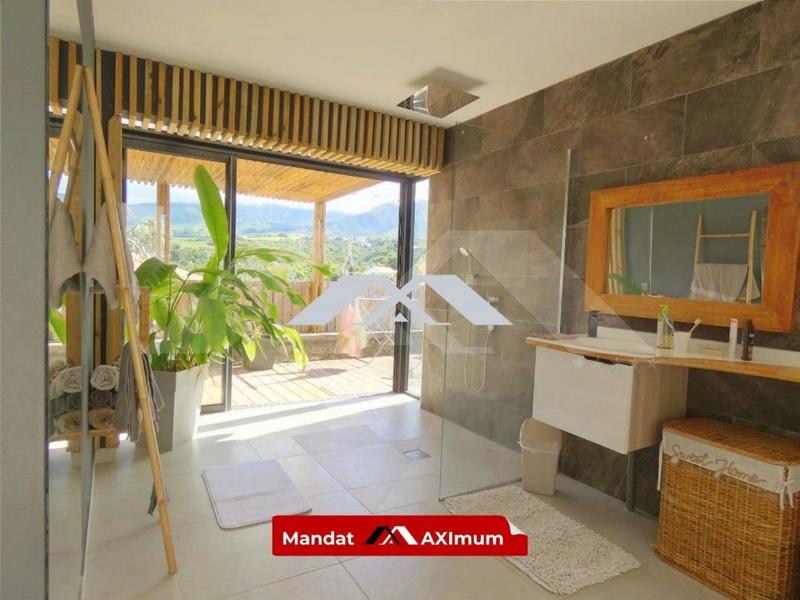 Maison - 160 m² - 5 pièces