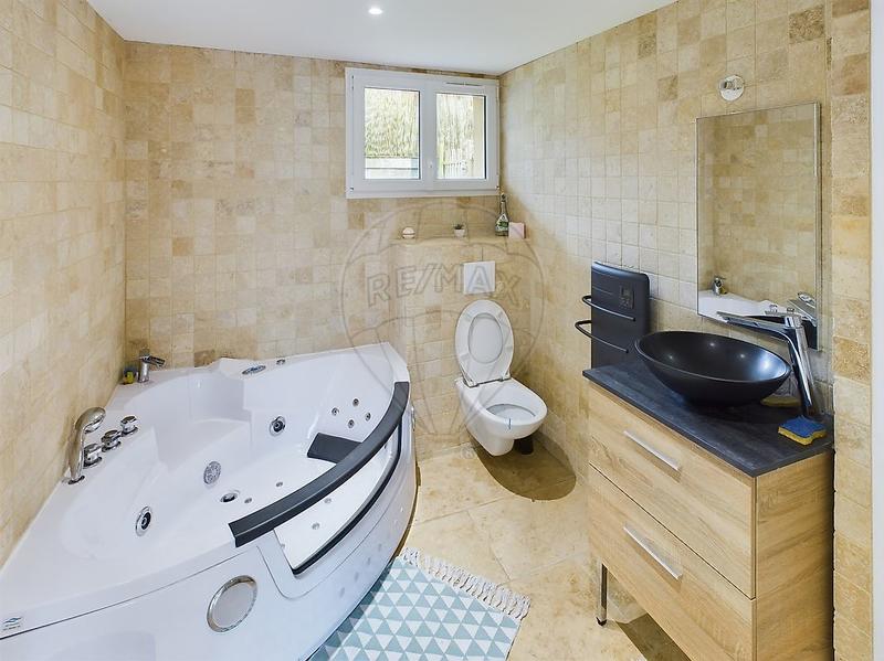 Maison - 120 m² - 6 pièces