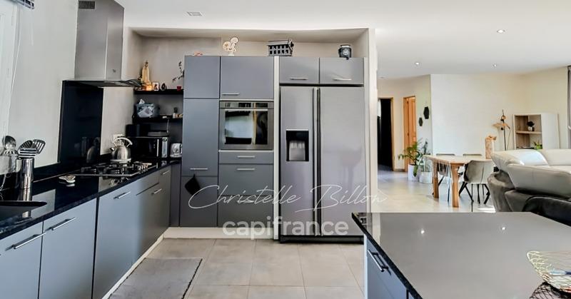 Maison - 161 m² - 7 pièces