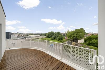 Appartement - 102 m² - 5 pièces