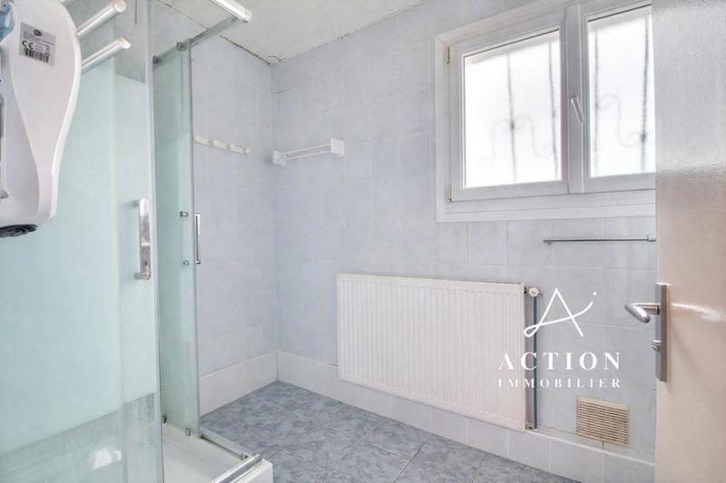 Maison - 93 m² - 5 pièces