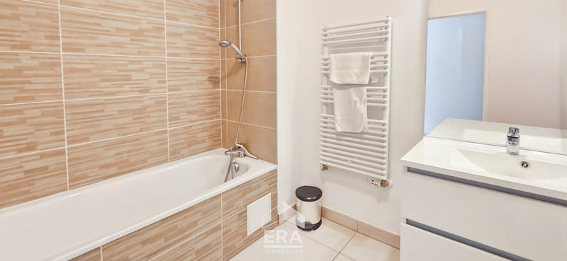 Appartement - 80 m² - 3 pièces