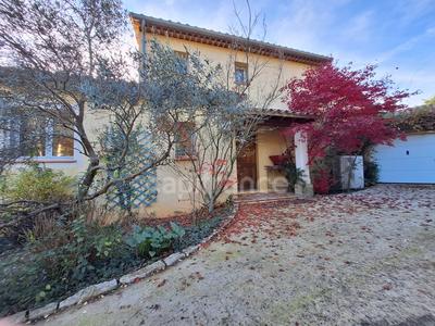 Maison - 192 m² - 7 pièces