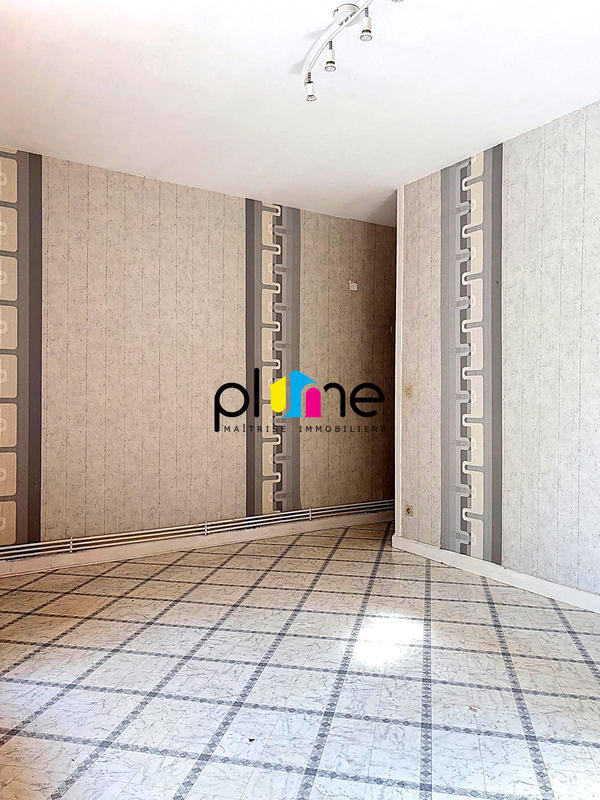 Maison - 107 m² - 6 pièces