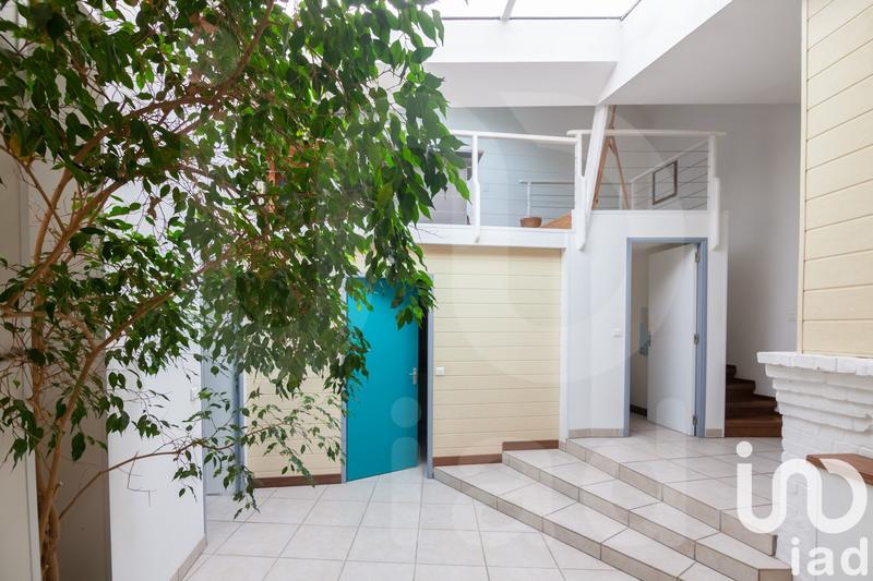 Maison - 241 m² - 6 pièces