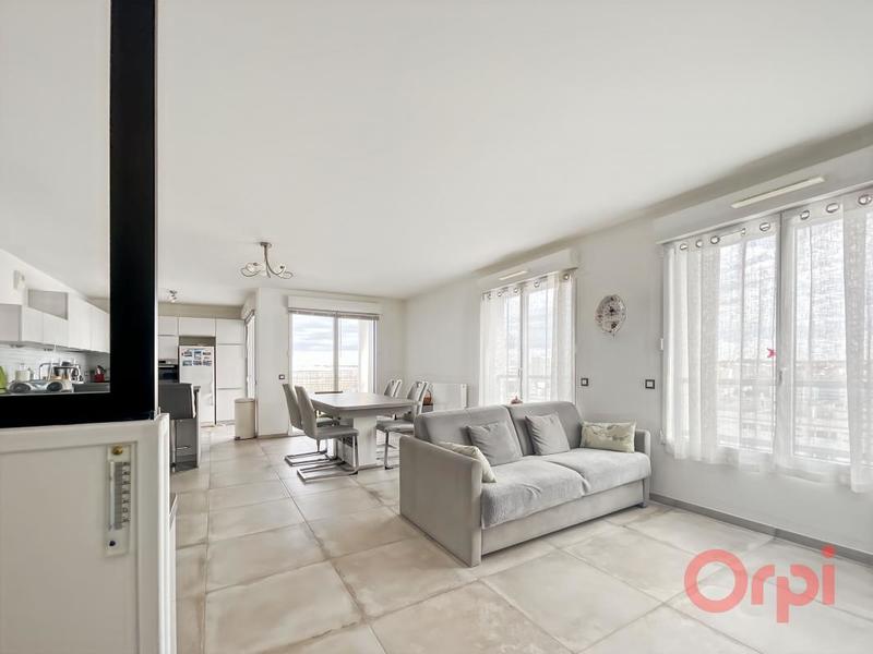 Appartement - 90 m² - 3 pièces