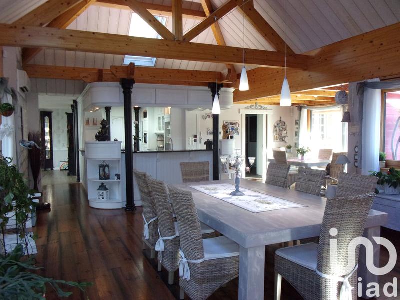 Maison - 400 m² - 10 pièces