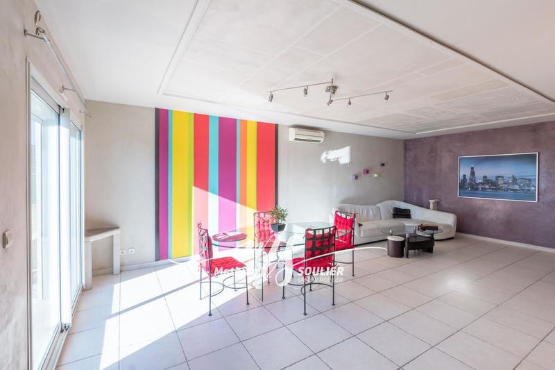 Villa - 260 m² - 9 pièces