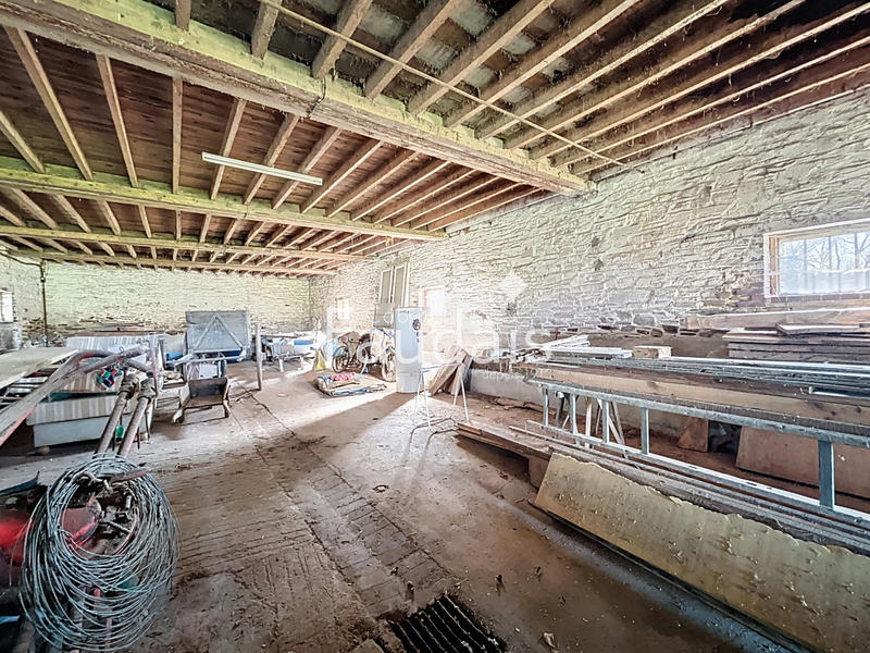 Maison - 426 m² - 2 pièces