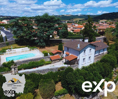 Maison - 259 m² - 7 pièces