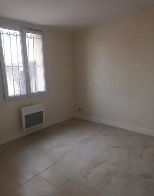 Studio - 30 m² - 1 pièce