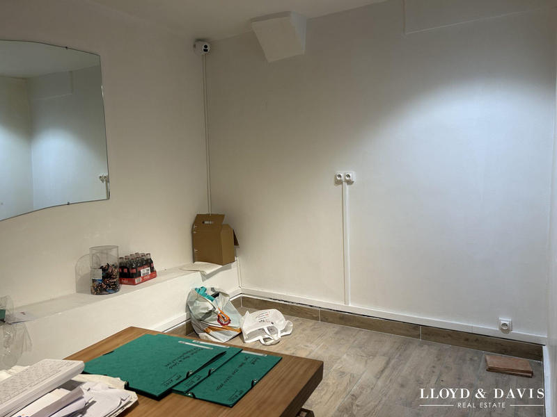 Fonds de commerce - Local commercial - 102 m²