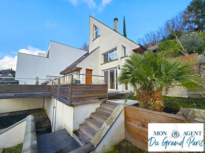 Maison - 185 m² - 7 pièces