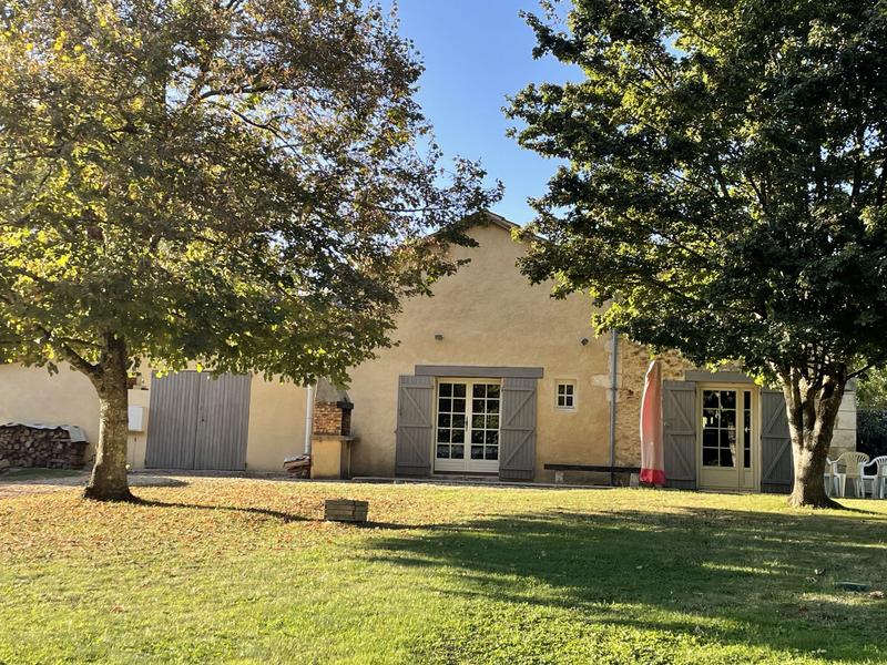 Maison - 430 m² - 16 pièces