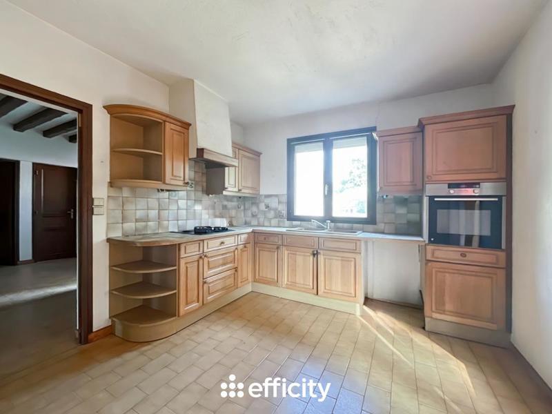 Maison - 215 m² - 8 pièces