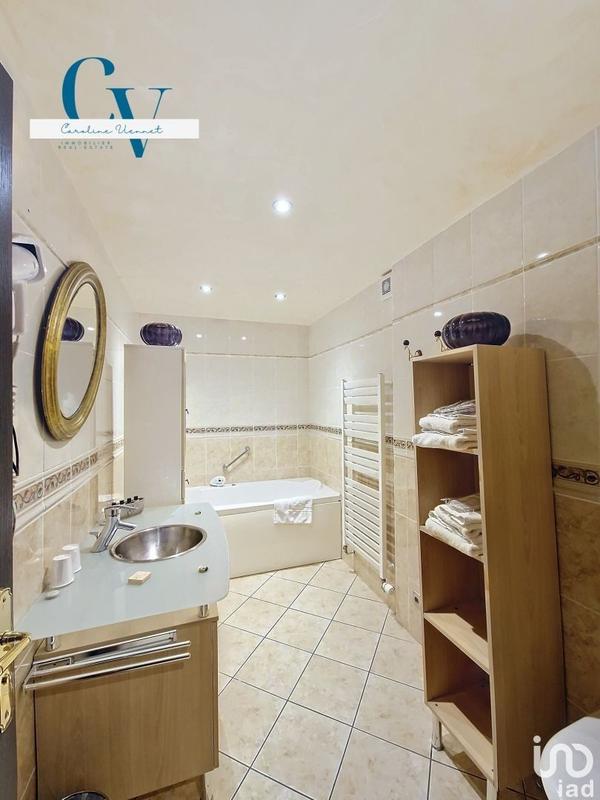 Local commercial - 1 020 m²