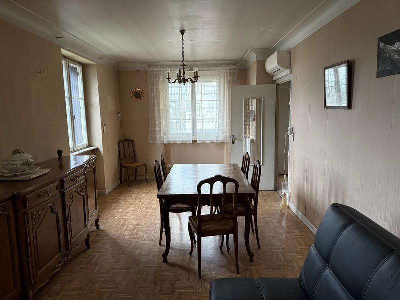 Maison - 85 m² - 5 pièces