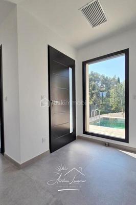 Villa - 147 m² - 5 pièces
