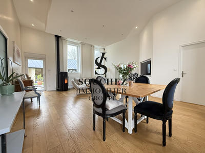 Maison - 162 m² - 6 pièces