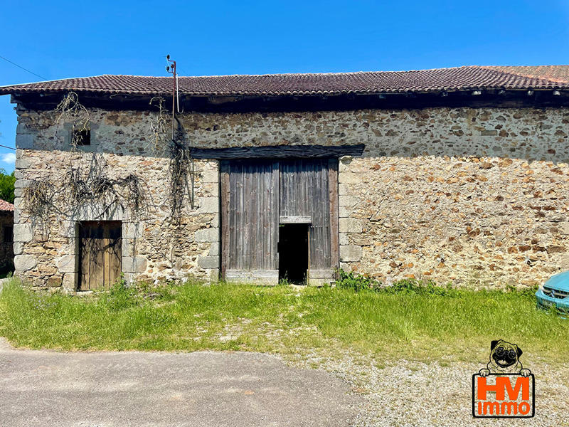 Grange - 228 m² - 1 pièce