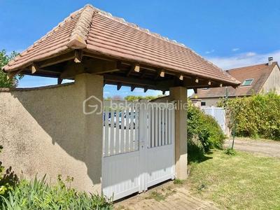 Maison - 180 m² - 8 pièces