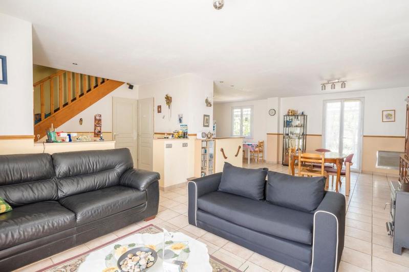 Maison - 106 m² - 6 pièces