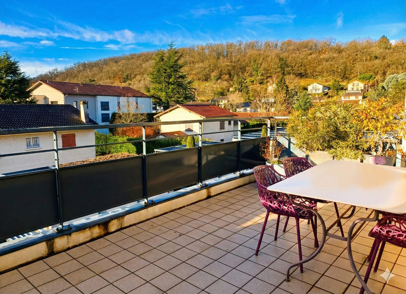 Appartement - 81 m² - 3 pièces