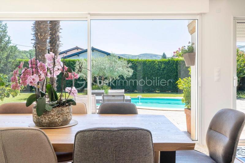 Maison - 162 m² - 5 pièces