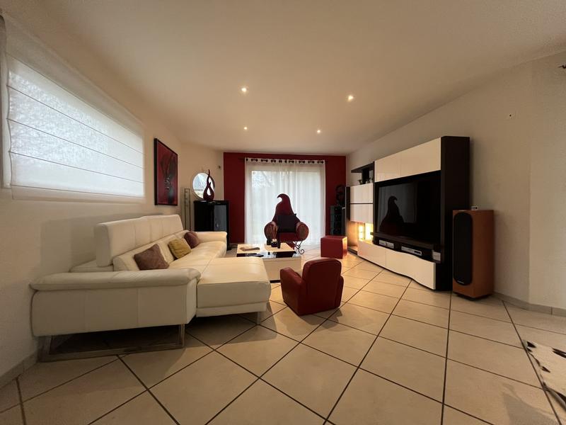 Maison - 200 m² - 9 pièces