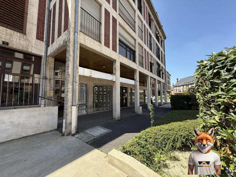 Local commercial - 46 m² - 2 pièces