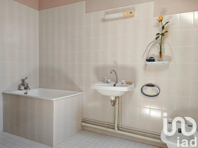 Maison - 188 m² - 8 pièces