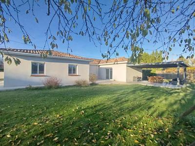 Propriété - 131 m² - 4 pièces