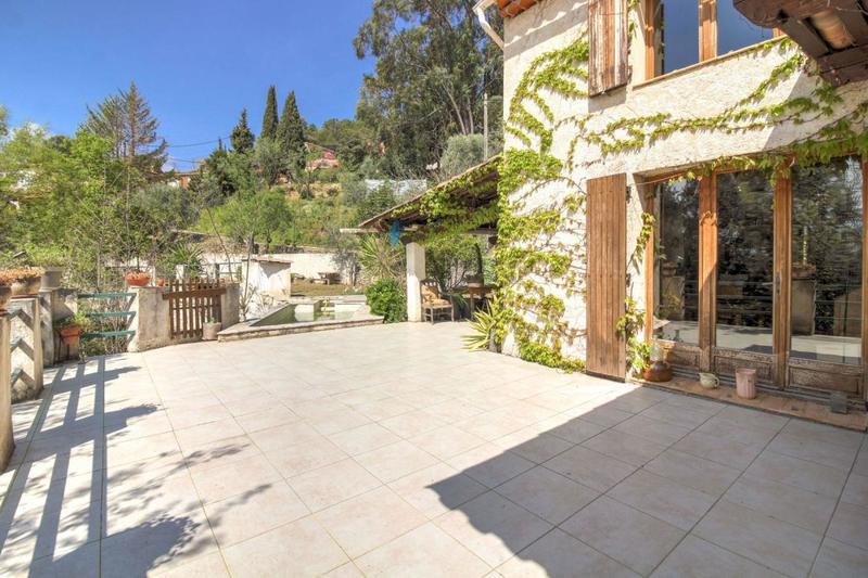 Maison - 188 m² - 6 pièces